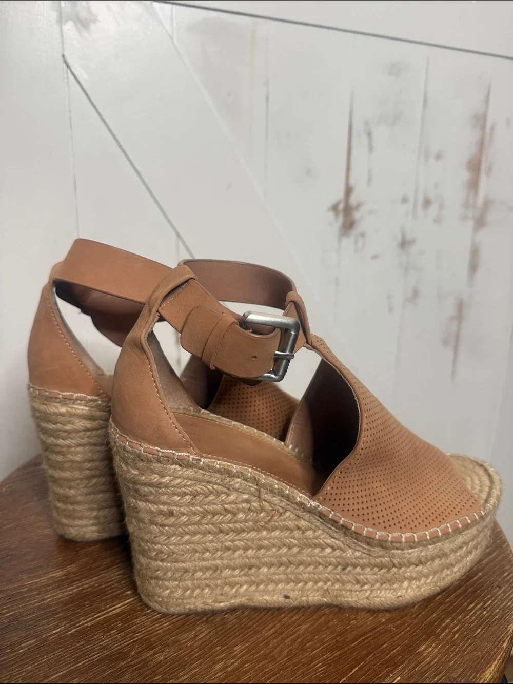 Marc Fisher chic tan